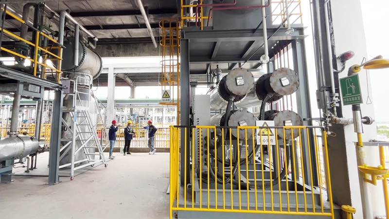 香精香料合成反應(yīng)釜防爆電加熱導(dǎo)熱油爐「歐能機(jī)械」