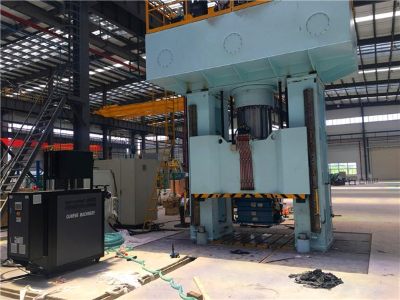 高溫油溫機在碳纖維成型中控溫作用，問「歐能機械」